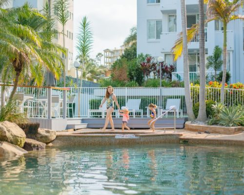 bay-apartments-pool-8