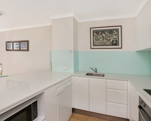 the-bay-apartments-coolangatta-12